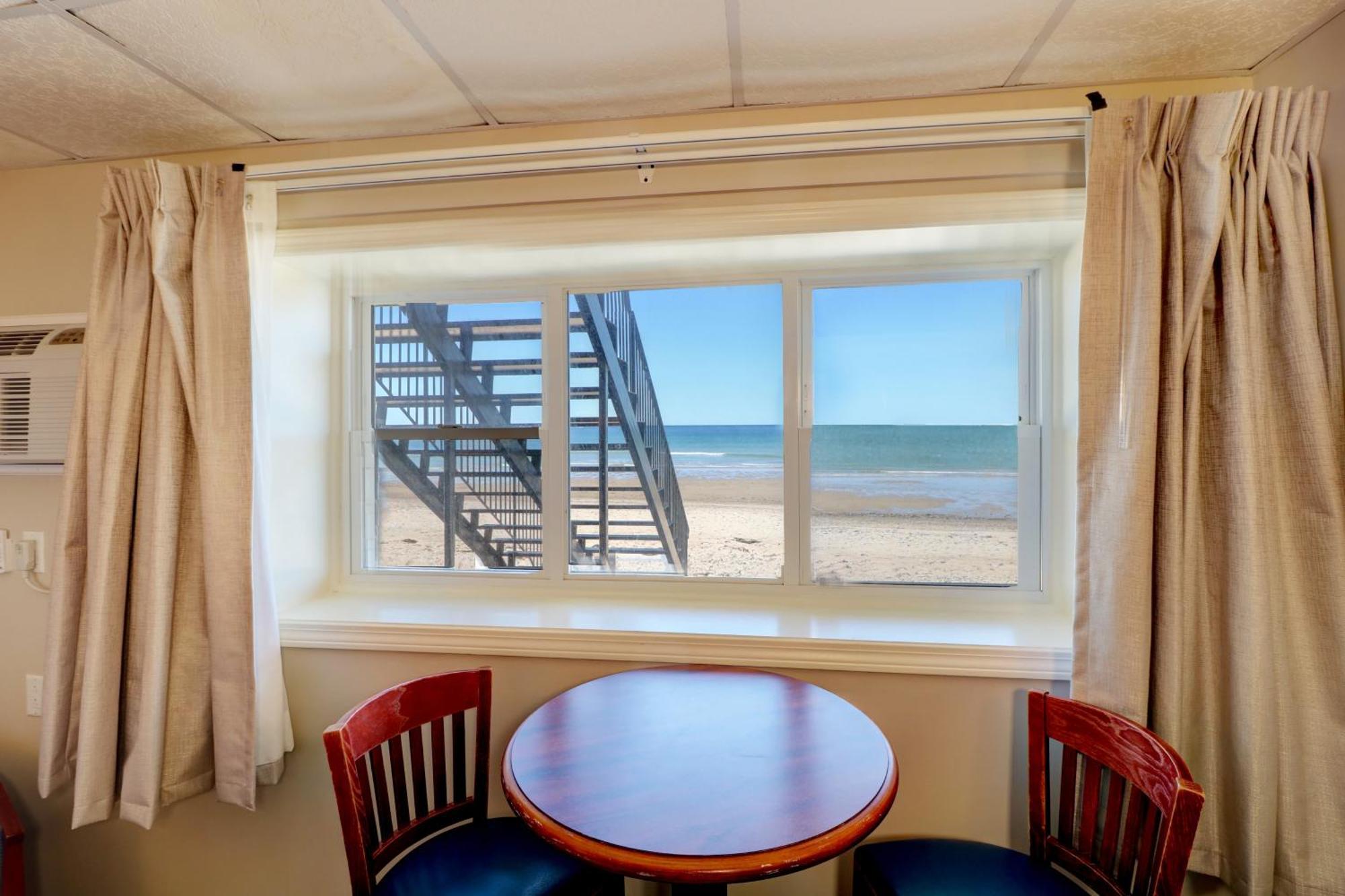 Atlantic Oceanfront Hotel, Wells Beach Exterior photo